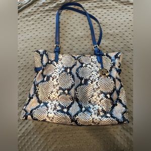 Michael Kors NWTs Large Lenox snakeskin embossed tote.